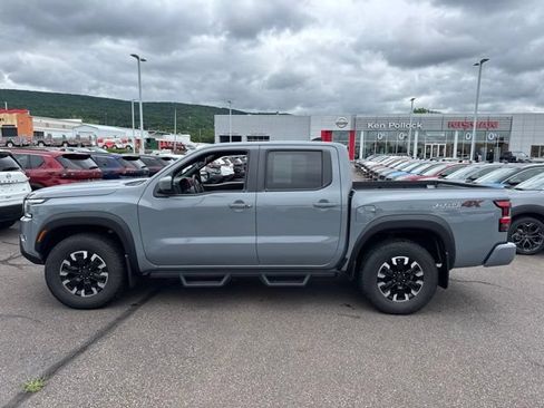 Used 2024 Nissan Frontier PRO-4X w/ Technology Package AWD/4WD image 8
