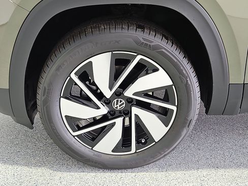 New 2026 Volkswagen Atlas SE FWD image 12