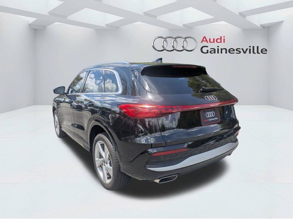 Used 2025 Audi Q5 Premium Plus w/ Premium Plus AWD/4WD image 10