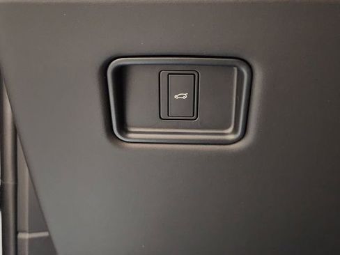 New 2026 Land Rover Range Rover Sport SE image 21