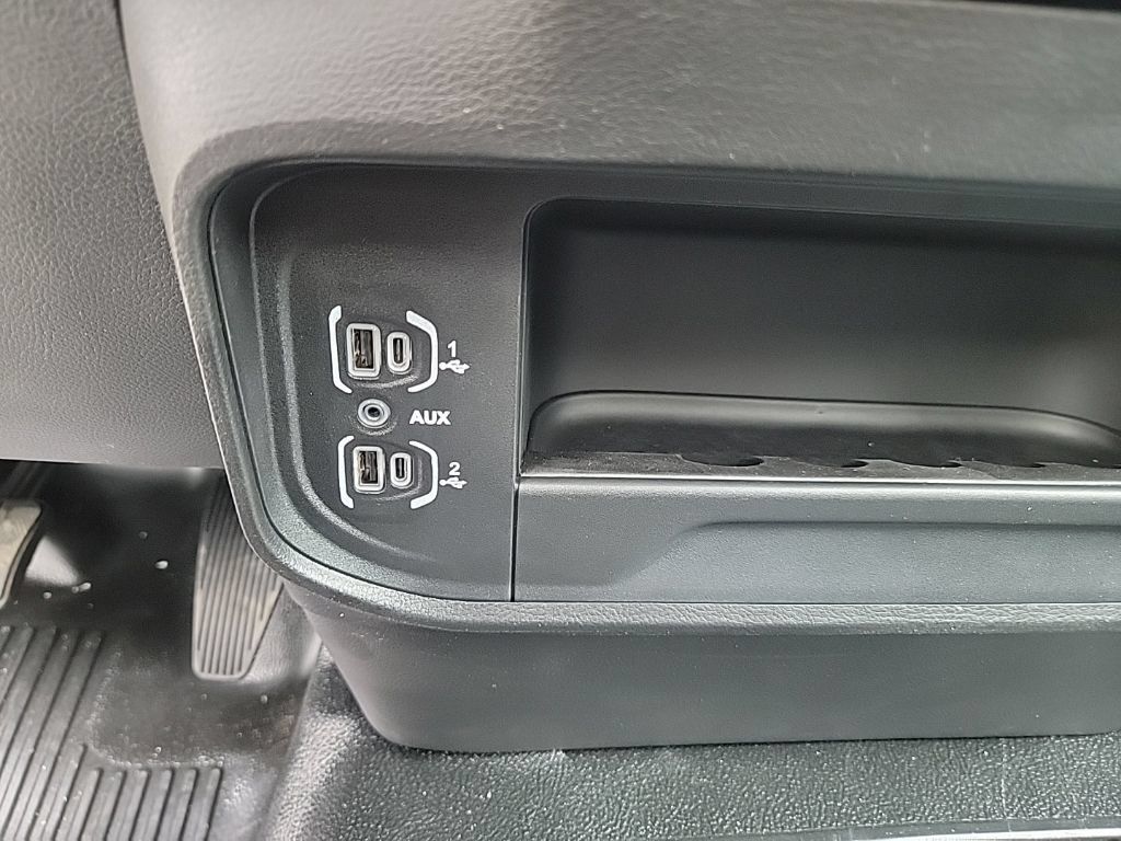 New 2026 RAM 5500 Tradesman AWD/4WD image 15