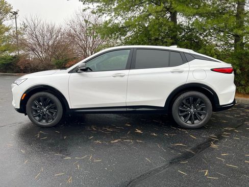 Used 2024 Buick Envista Sport Touring w/ Convenience I Package image 3