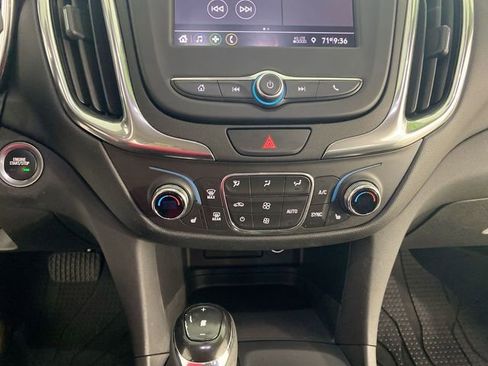 Used 2020 Chevrolet Equinox LT w/ Driver Convenience Package image 42