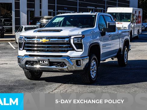 Used 2024 Chevrolet Silverado 2500 LTZ image 4