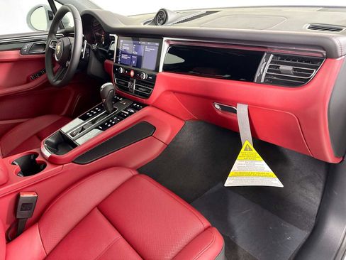 New 2025 Porsche Macan S image 30