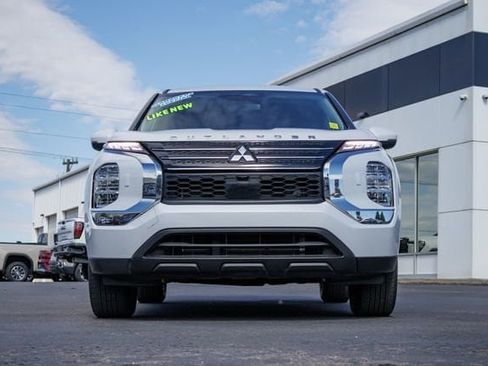 Used 2024 Mitsubishi Outlander ES AWD/4WD image 32