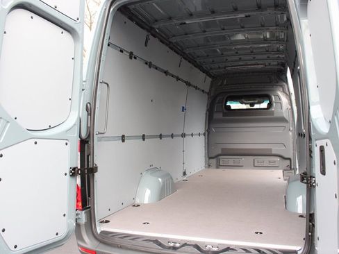 Used 2026 Mercedes-Benz Sprinter 2500 image 6