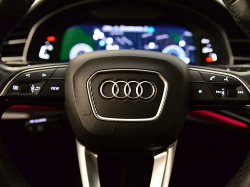 Used 2024 Audi Q7 3.0T Premium Plus image 30