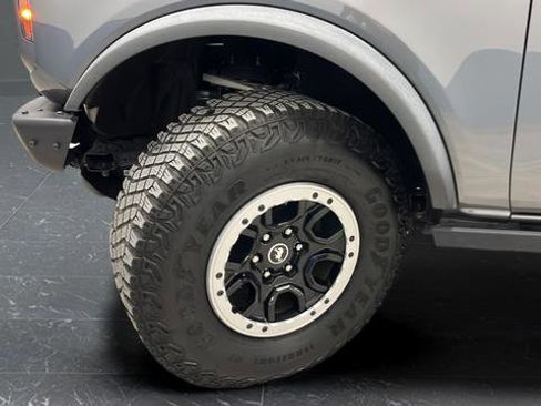 Used 2024 Ford Bronco Badlands w/ Sasquatch Package AWD/4WD image 28