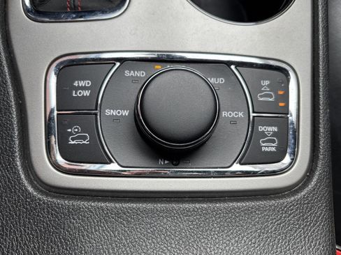 Used 2019 Jeep Grand Cherokee Trailhawk image 21