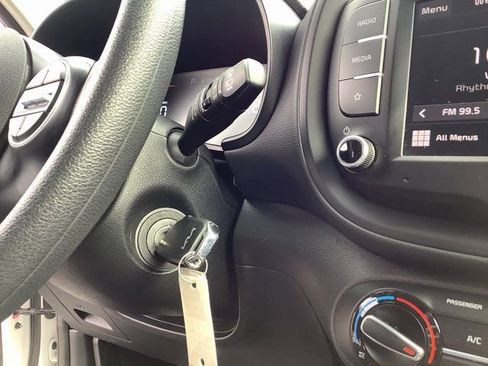 Used 2024 Kia Soul LX w/ Option Group 015 image 16