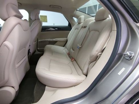 Used 2016 Lincoln MKZ image 25