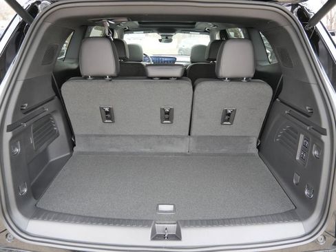 New 2026 Buick Enclave Avenir w/ Super Cruise Package AWD/4WD image 35