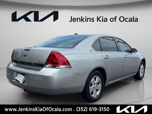 Used 2008 Chevrolet Impala LT FWD image 3