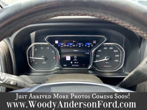 Used 2021 GMC Sierra 2500 AT4 w/ AT4 Premium Plus Package AWD/4WD image 10