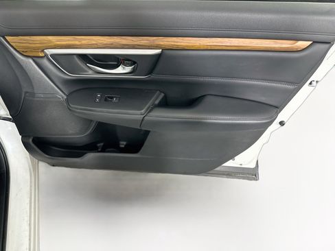 Used 2019 Honda CR-V Touring image 32