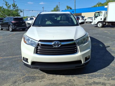 Used 2016 Toyota Highlander XLE FWD image 10