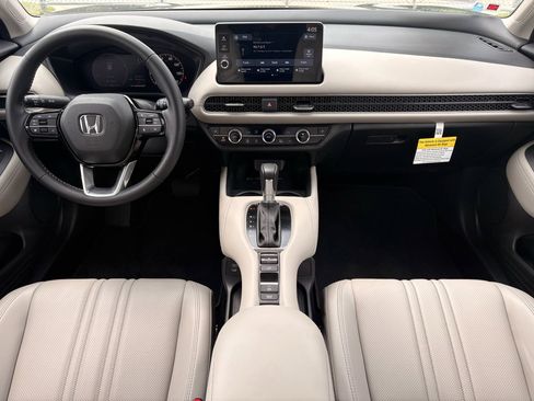 Certified 2026 Honda HR-V EX-L image 2