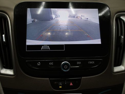 Used 2022 Chevrolet Malibu LT image 21