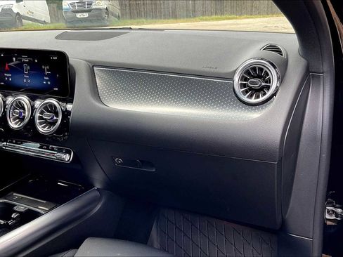 Certified 2025 Mercedes-Benz GLA 250 image 14