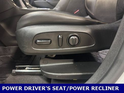 Used 2020 Chevrolet Equinox Premier image 14