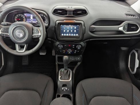 Used 2021 Jeep Renegade Latitude image 15
