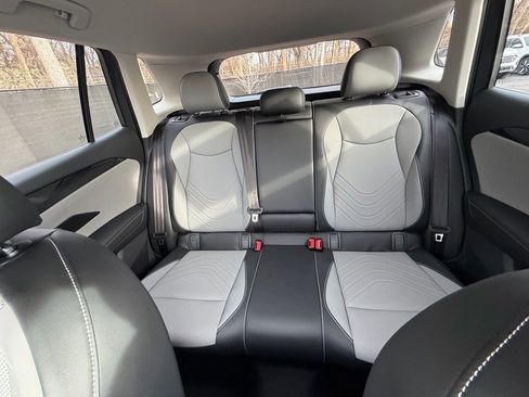 New 2026 Volkswagen Tiguan SE FWD image 32