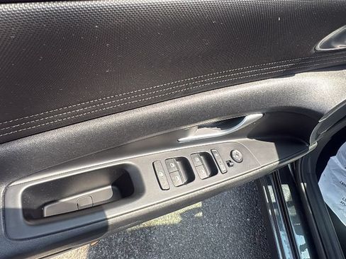 Used 2021 Hyundai Elantra SEL w/ Convenience Package FWD image 11