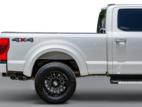 Used 2022 Ford F250 Lariat w/ Lariat Ultimate Package AWD/4WD image 7