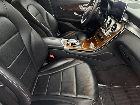 Used 2016 Mercedes-Benz GLC 300 4MATIC image 30