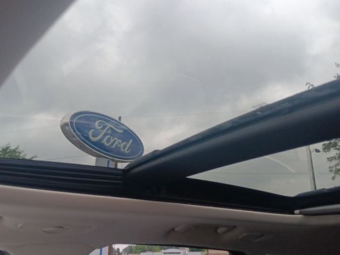 Used 2013 Ford Escape Titanium w/ Parking Technology Pkg AWD/4WD image 16