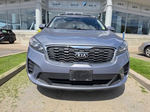Used 2019 Kia Sorento AWD w/ LX Convenience Package image 2