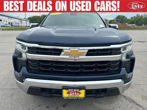 Used 2023 Chevrolet Silverado 1500 LT AWD/4WD image 9
