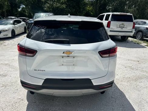 Used 2025 Chevrolet Blazer LT FWD image 17