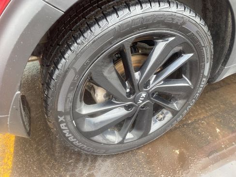 Used 2019 Kia Niro S Touring image 15