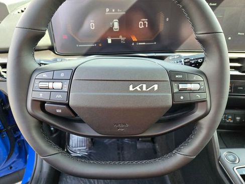 New 2026 Kia Sportage EX FWD image 16