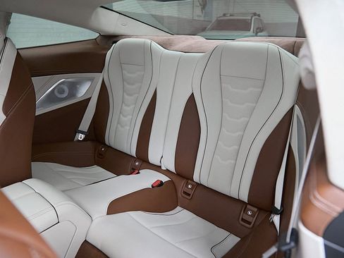 Used 2022 BMW M850i xDrive Coupe image 27