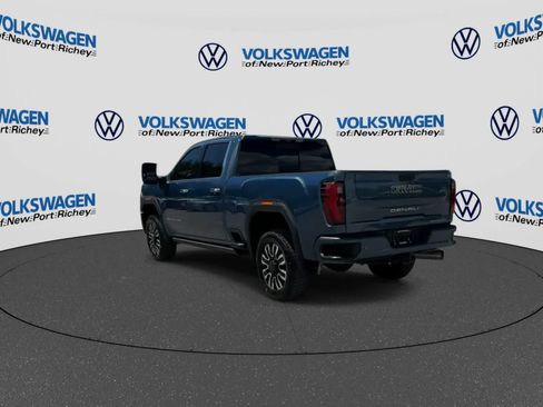 Used 2024 GMC Sierra 3500 Denali Ultimate AWD/4WD image 6