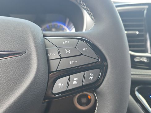 New 2026 Chrysler Pacifica Limited w/ S Appearance Package image 29