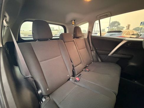 Used 2015 Toyota RAV4 LE AWD/4WD image 27