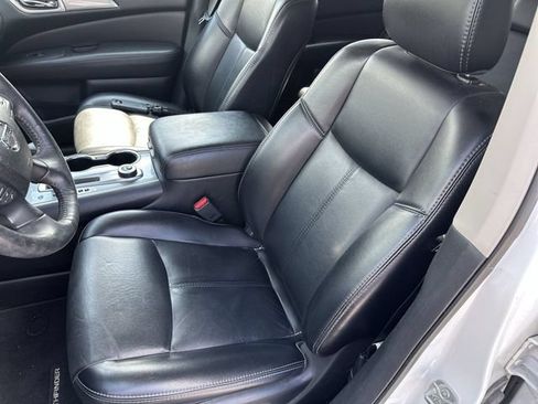 Used 2019 Nissan Pathfinder SL AWD/4WD image 15