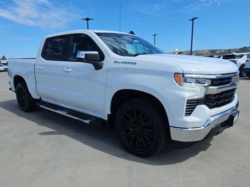 Used 2023 Chevrolet Silverado 1500 LT w/ Protection Package RWD image 2