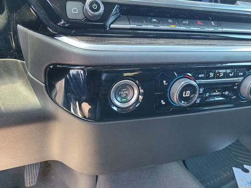 Used 2022 Chevrolet Silverado 1500 LT image 22