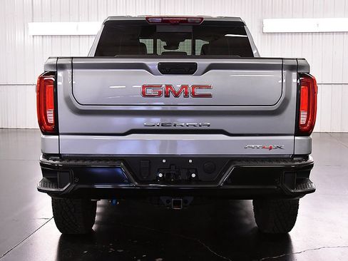 Used 2025 GMC Sierra 1500 AT4X image 6
