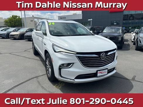 Used 2024 Buick Enclave Premium AWD/4WD image 3
