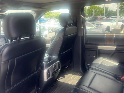 Used 2019 Ford F150 Lariat w/ Equipment Group 502A Luxury AWD/4WD image 17