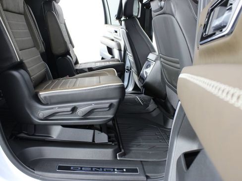 New 2026 GMC Yukon XL Denali Ultimate w/ LPO, Floor Liner Package AWD/4WD image 28