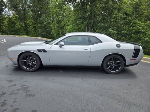 Used 2022 Dodge Challenger GT w/ Blacktop Package RWD image 5