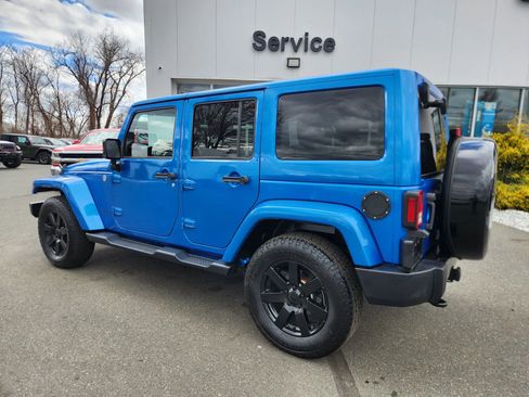 Used 2014 Jeep Wrangler Unlimited Sahara AWD/4WD image 12