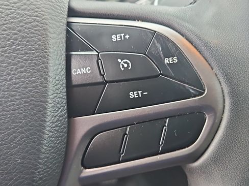 Used 2022 Jeep Cherokee Latitude Lux AWD/4WD image 23